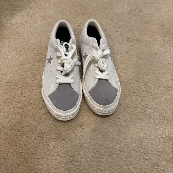 Converse - Picture 1 of 6